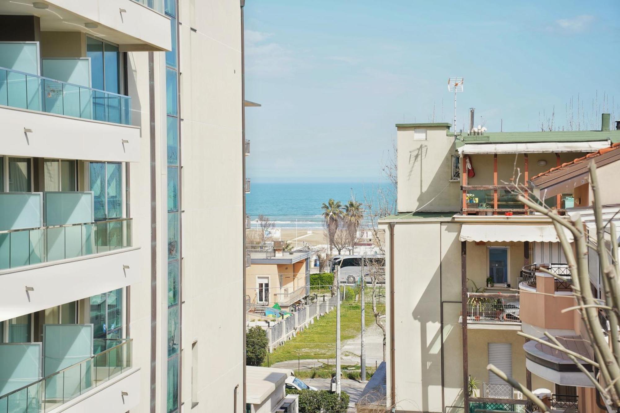 Hotel Malibu Mare Римини Экстерьер фото