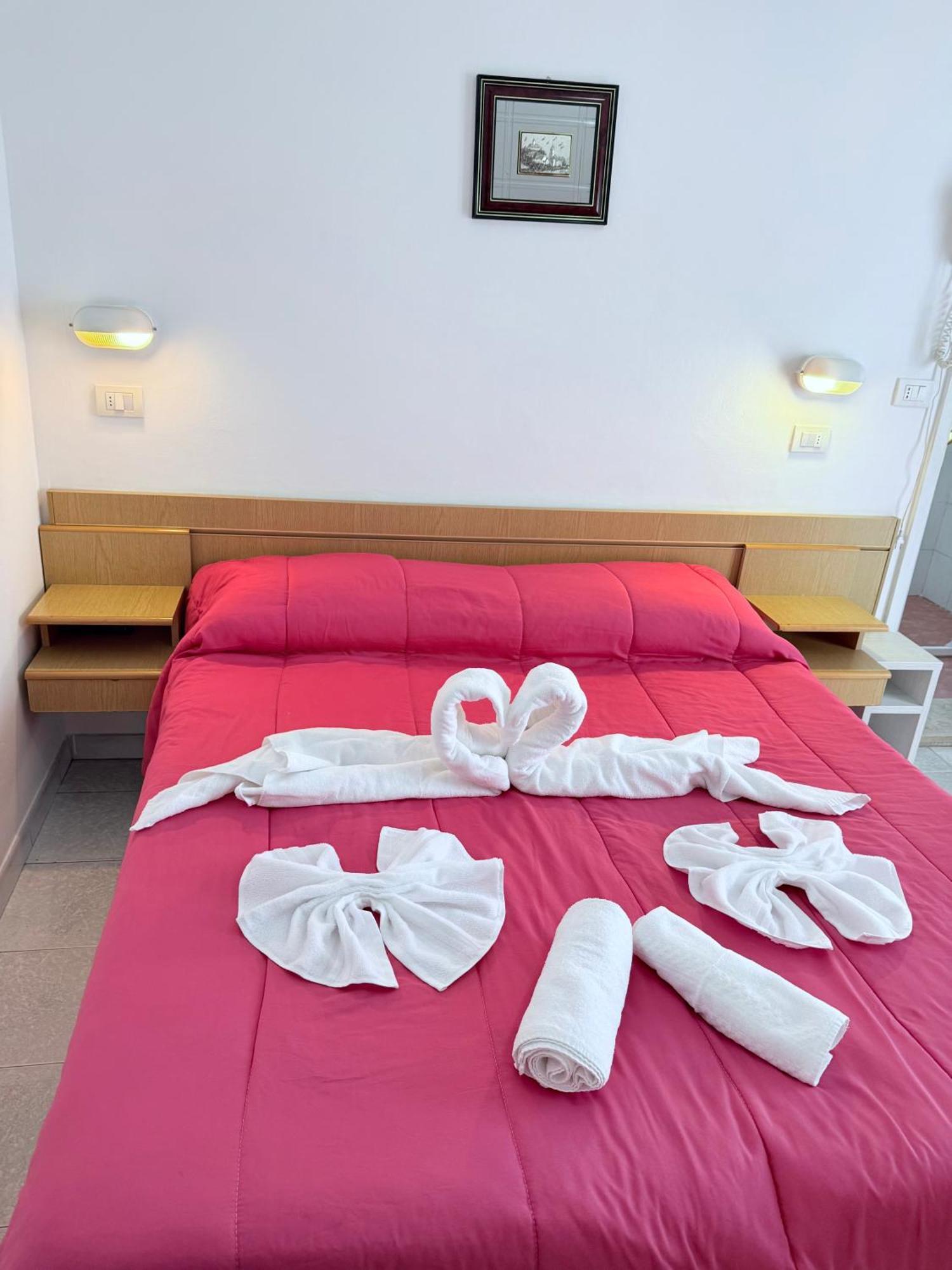 Hotel Malibu Mare Римини Экстерьер фото