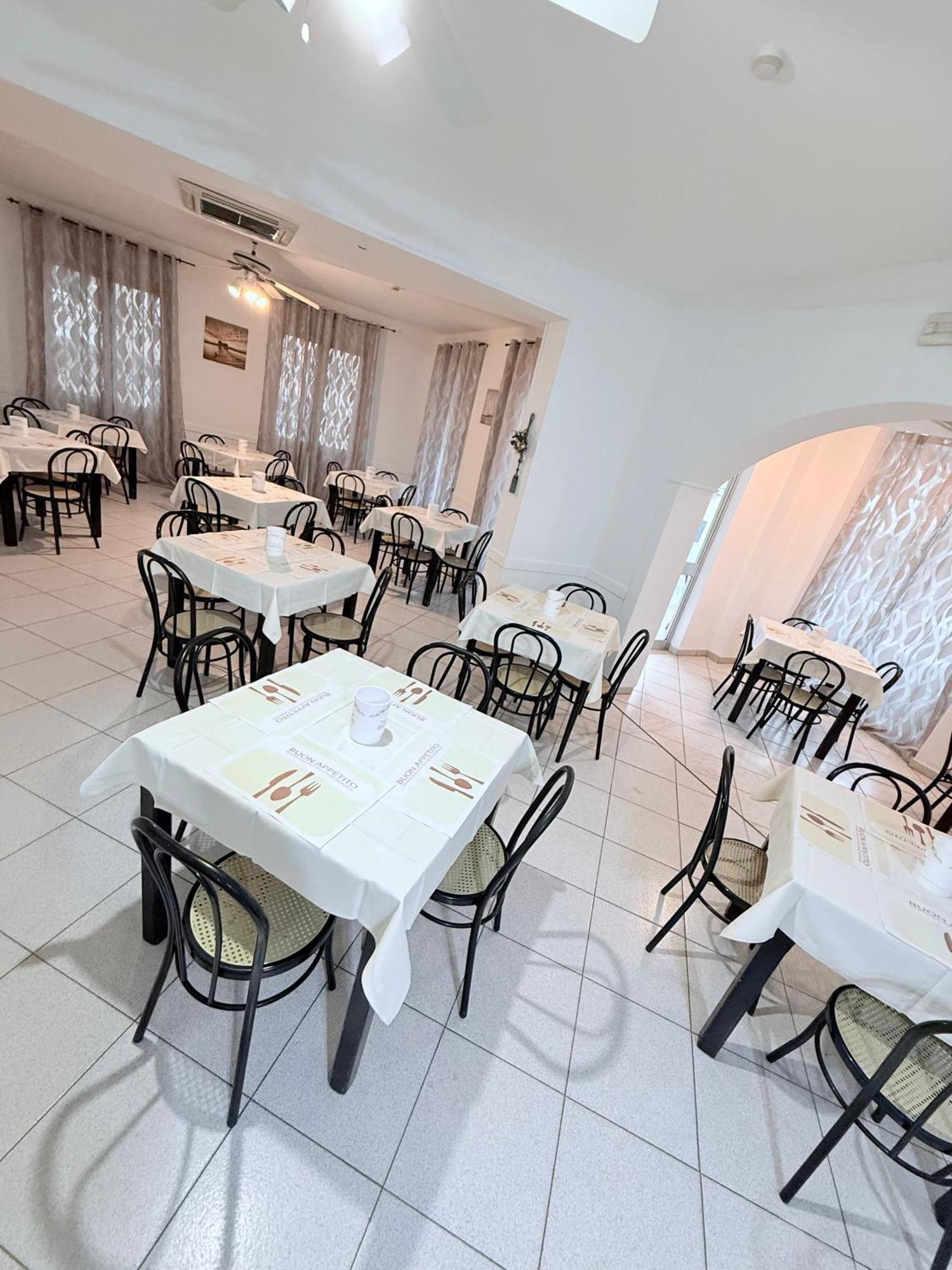 Hotel Malibu Mare Римини Экстерьер фото