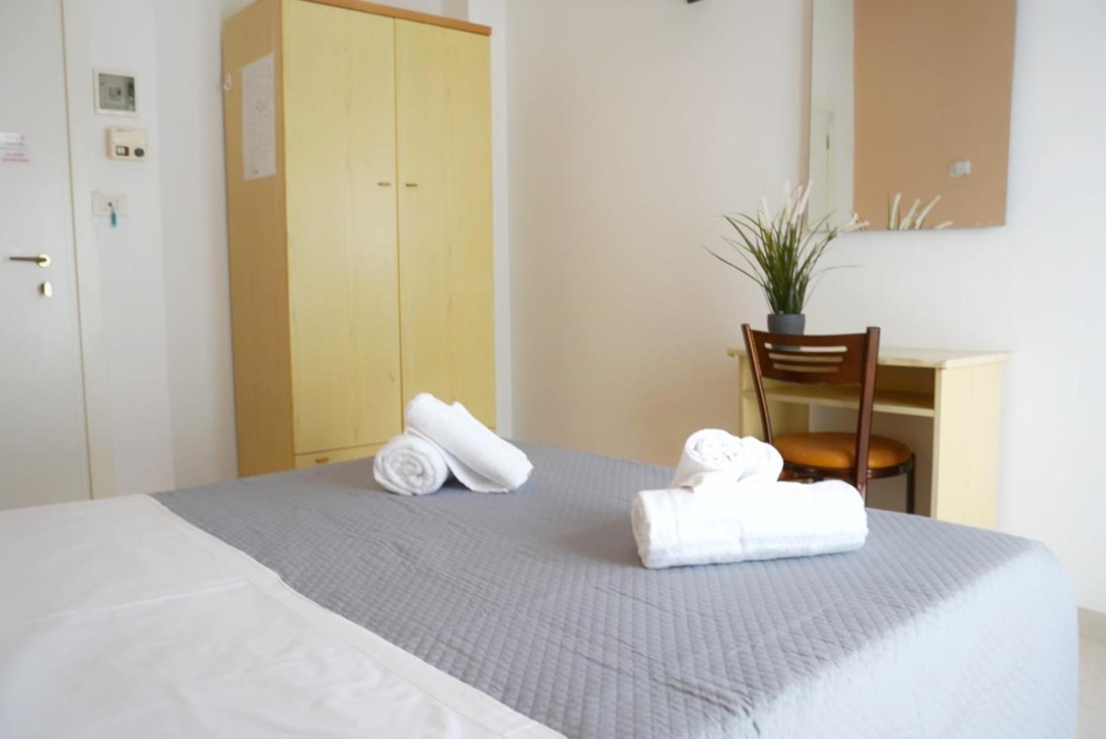 Hotel Malibu Mare Римини Экстерьер фото