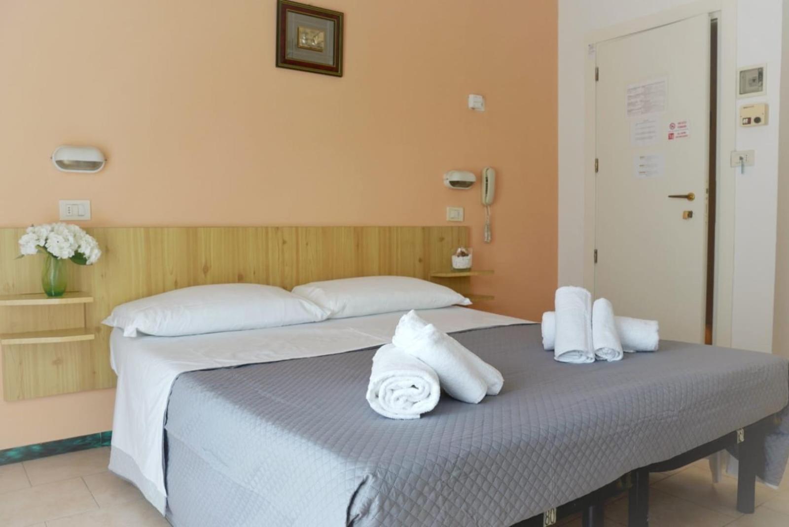 Hotel Malibu Mare Римини Экстерьер фото