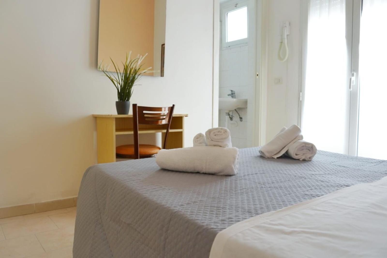 Hotel Malibu Mare Римини Экстерьер фото
